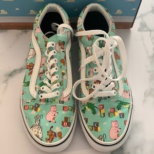 Vans Toy Story print Old Skool shoes. Womens 8.5